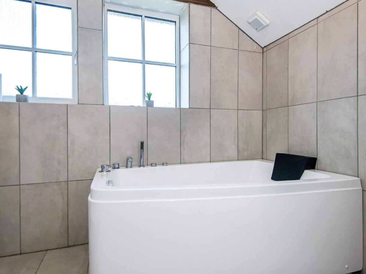 6 Person Holiday Home In Ansager Esterno foto